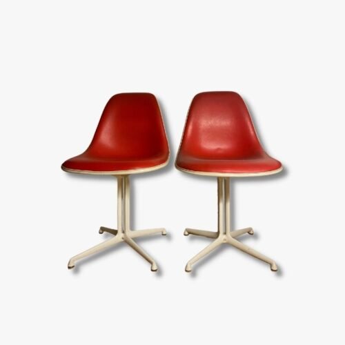 Eames Sidechair La Fonda rot Secondhand Vintage Möbel Dekoration Schweiz