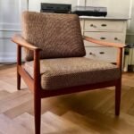Zwei Sessel aus Teakholz von Arne Vodder