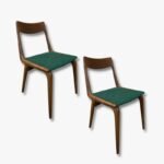 Mid-Century Essstühle mit grünem Polster