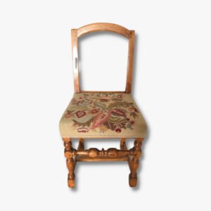 Antiker lothringischer Stuhl