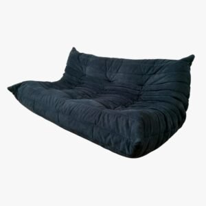 Togo Sofa von Ligne Roset in Alcantara dunkelblau