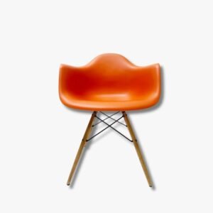 Rostorange Eames Plastic Armchair/Stuhl DAW RE von Vitra