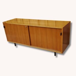 Florence Knoll Sideboard Nussbaum