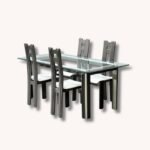 Postmodernes Esszimmer Set: Glastisch mit 4 Stühlen