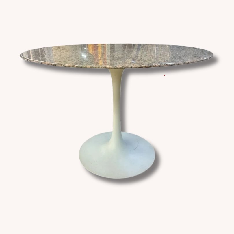 Maurice Burke Arkana Tulip Tisch