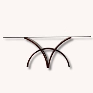 Skulpturaler Esstisch mit Glasplatte und geschwungenem Holzfuss, 1970er Jahre