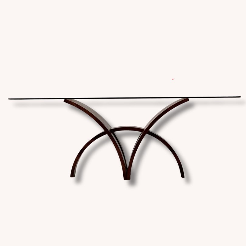 Skulpturaler Esstisch mit Glasplatte und geschwungenem Holzfuss, 1970er Jahre