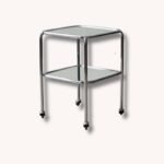 Bauhaus Beistelltisch aus Stahlrohr und Glas, rollbar 1970er Jahre