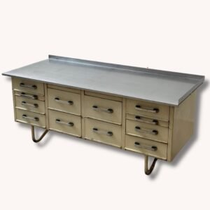 Industrie-Sideboard mit Edelstahlplatte, authentisches Ateliermöbel der 1950er Jahre