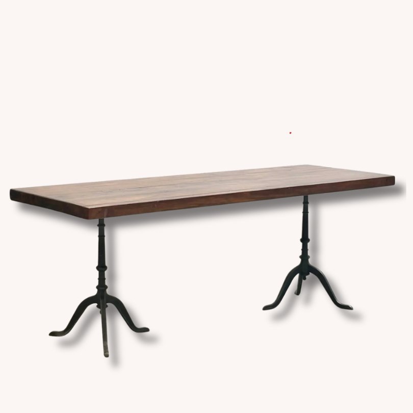Kastanienholz-Tisch mit Horgen Glarus Gussfüssen, 1920–40er Jahre-vintage-secondhand-gebraucht-schweiz (Instagram Post) Kastanienholz-Tisch mit Horgen Glarus Gussfüssen, 1920–40er Jahre
