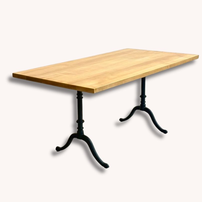 Beizentisch aus Buche massiv mit Gusseisenbeinen, 1980er Jahre
