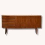 Elegantes Sideboard aus Teakholz, 1960er Jahre