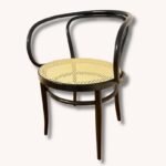 4-Thonet-Bugholz-Armlehnstuehle-mit-Rohrgeflecht