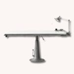 Hydraulischer Höhenverstellbarer Tisch mit integrierter Arbeitsleuchte von Nike Eskilstuna, Schweden, 1950er Jahre