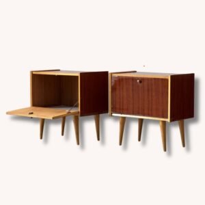 Mid-Century Nachttische mit Klapptür, 1950er Jahre