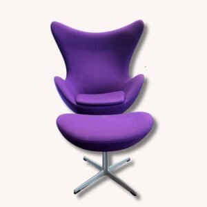Egg Chair mit Hocker Desgn Arne Jacobsen Hersteller Fritz Hansen